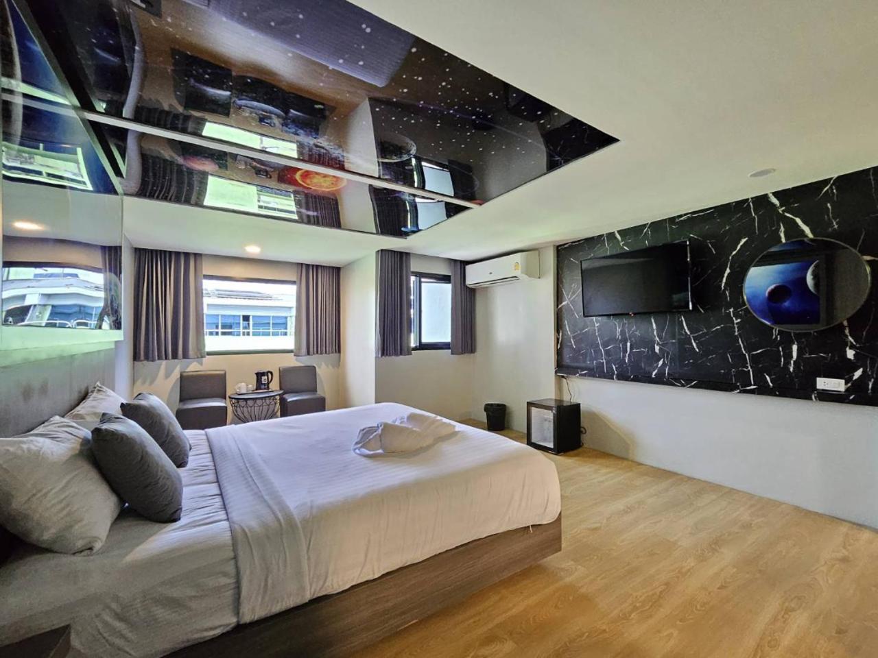 Oscar Palace Hotel & Wellness Center Ban Khlong Phruan Esterno foto